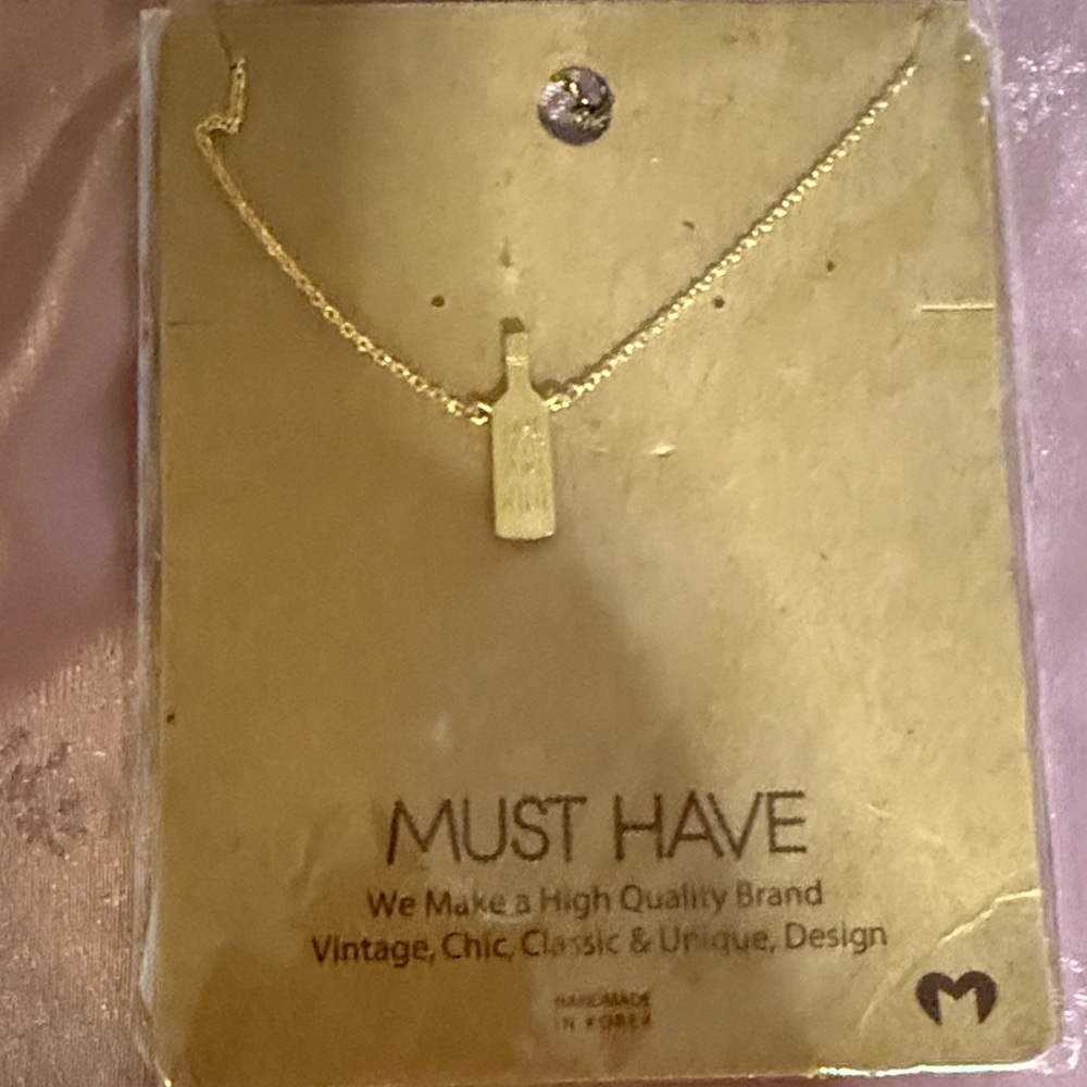 Must Have Chic Gold Necklace
